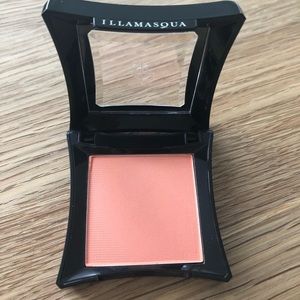Illamasqua Powder Blusher-Lover